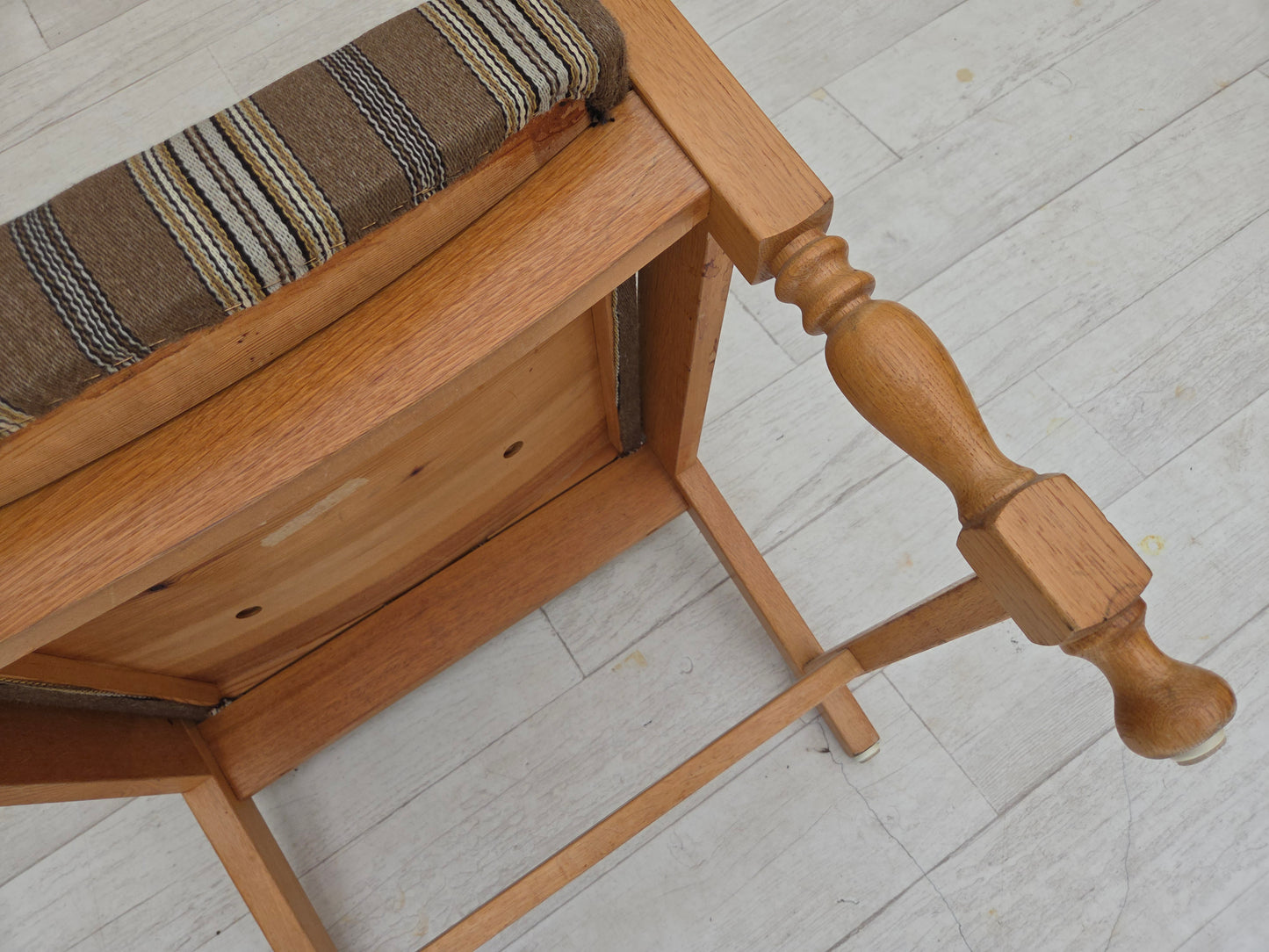 1970s, pair of Scandinavian armchairs, furniture wool, solid oak wood.