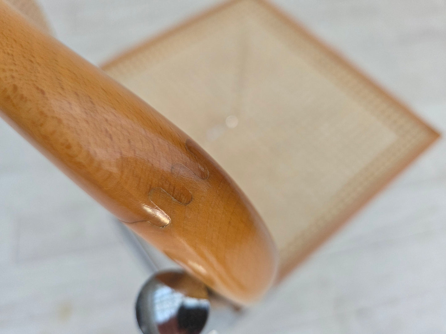 1970s, set of 4 Italian chairs in Bauhaus style, chrome steel, beech wood, furniture mesh.