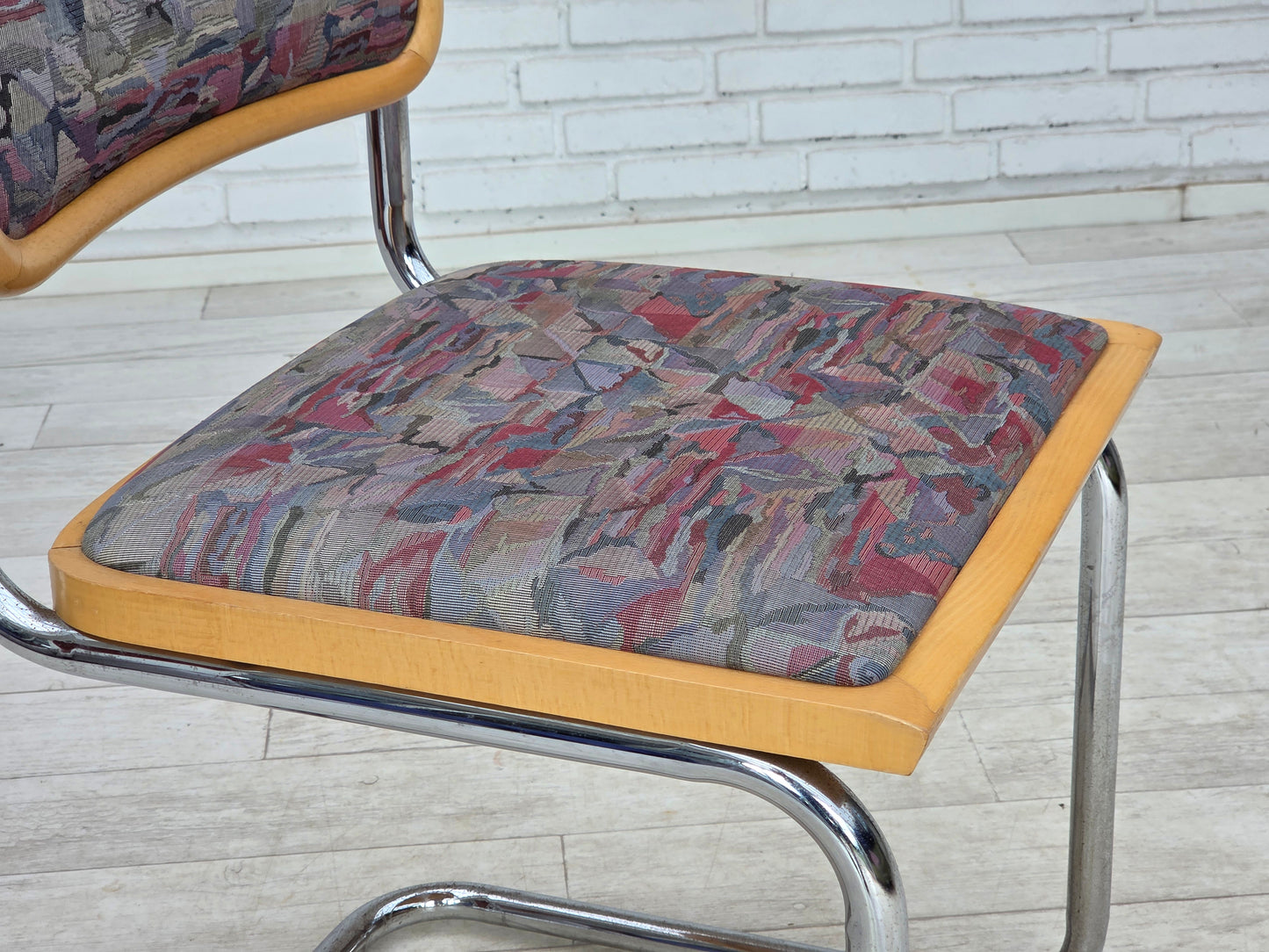 1970s, set of 4 pcs Italian dining chairs in Bauhaus style.