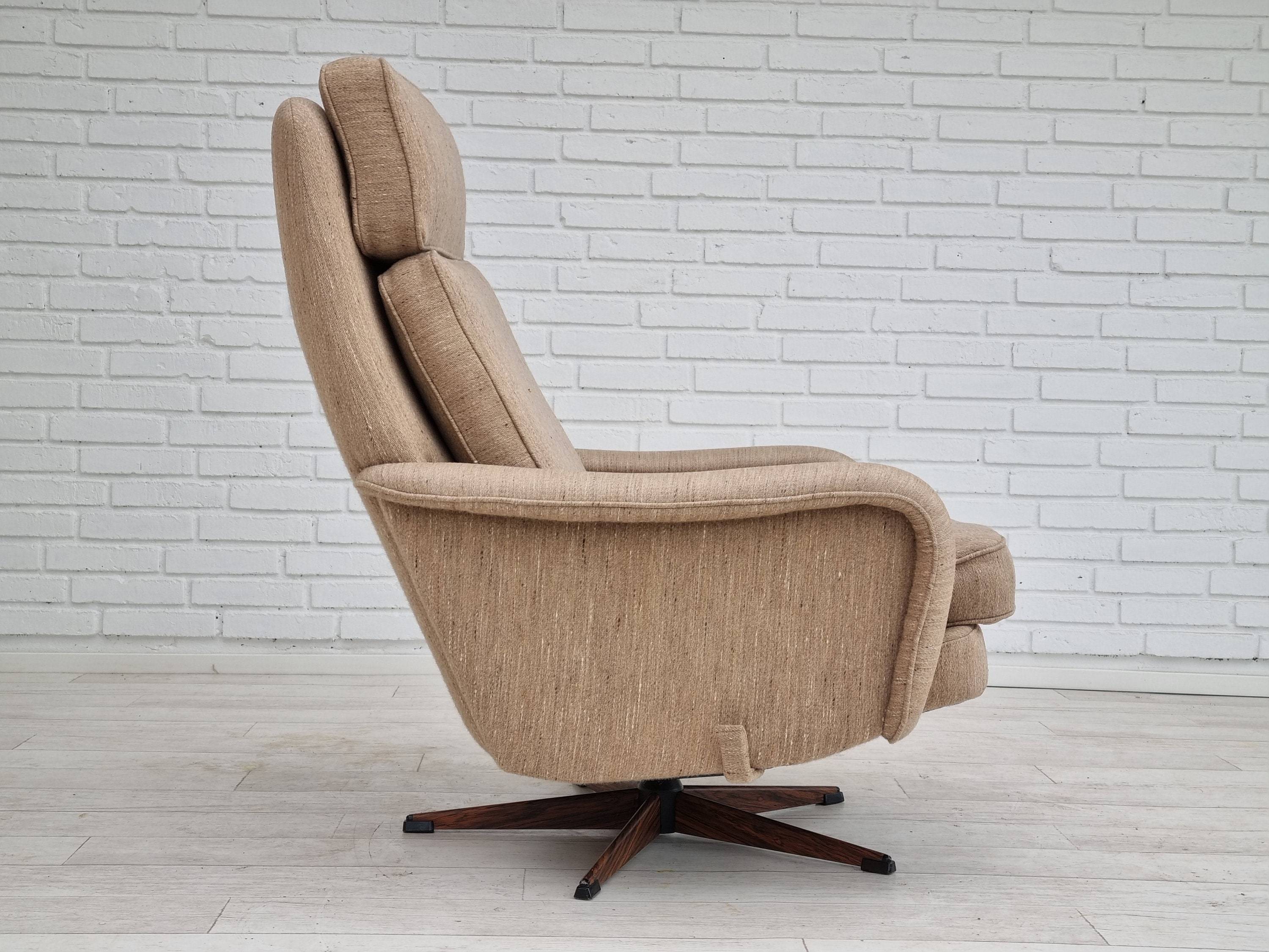 Danish swivel clearance chair