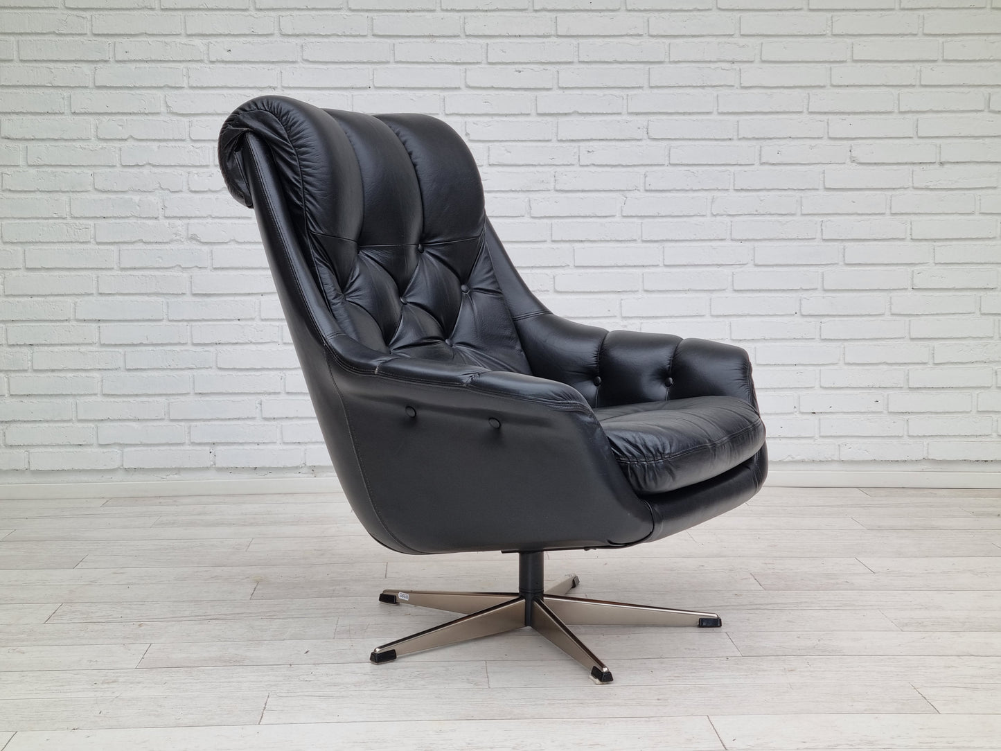 1970s, Vintage Danish swivel leather armchair, original condition.