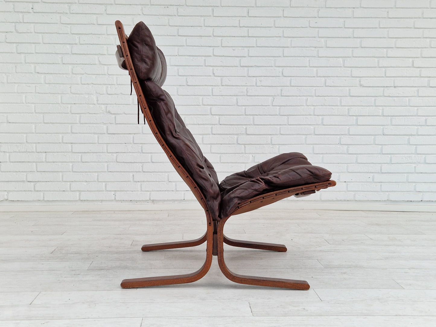 1960’s, Norwegian design, "Siesta" lounge chair by Ingmar Relling, leather, bentwood.