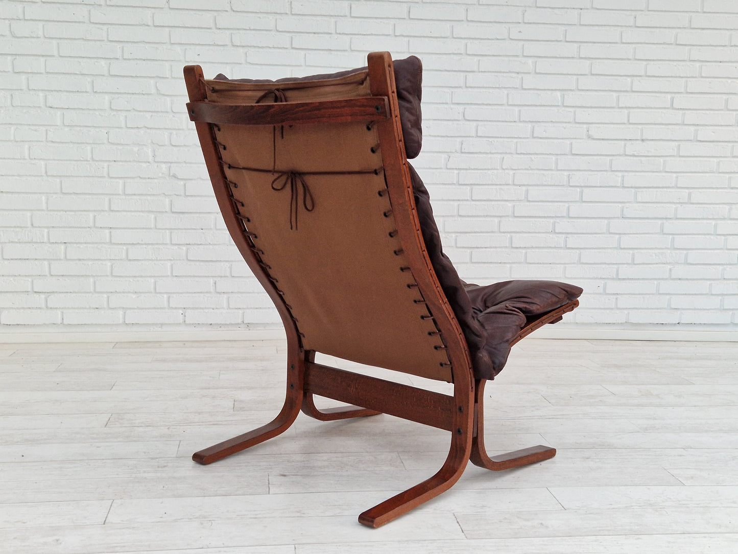 1960’s, Norwegian design, "Siesta" lounge chair by Ingmar Relling, leather, bentwood.