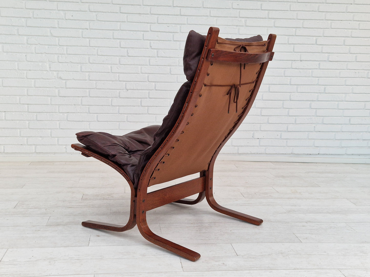 1960’s, Norwegian design, "Siesta" lounge chair by Ingmar Relling, leather, bentwood.