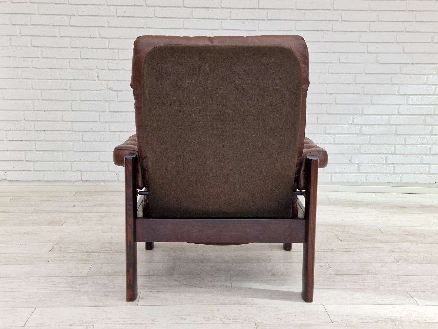 1970s, Scandinavian adjustable lounge chair, brown leather, oak wood.