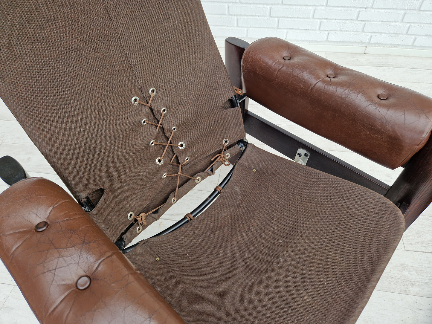 1970s, Scandinavian adjustable lounge chair, brown leather, oak wood.