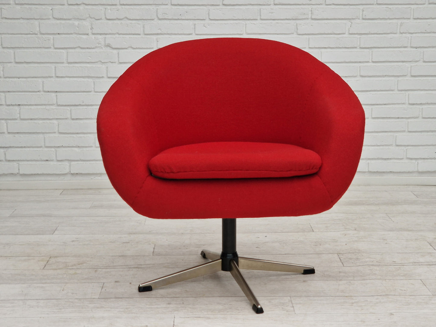 1960s, Scandinavian design by Karl Eric Klote, swivel lounge chair, furniture wool.