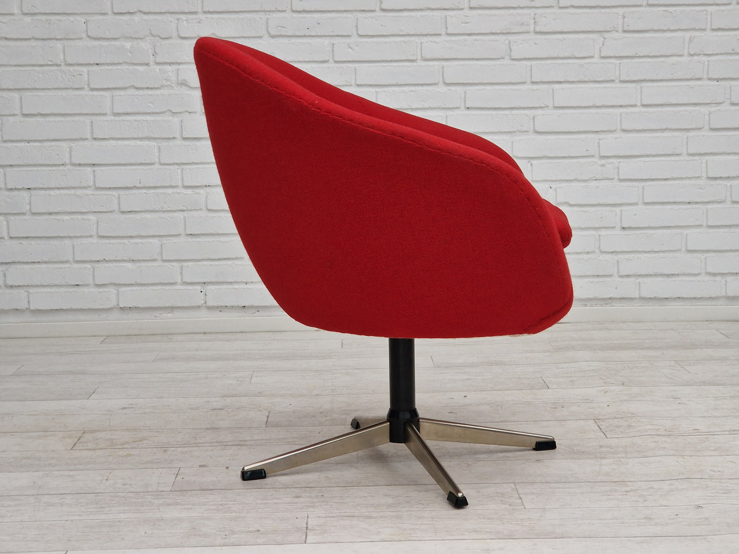 1960s, Scandinavian design by Karl Eric Klote, swivel lounge chair, furniture wool.