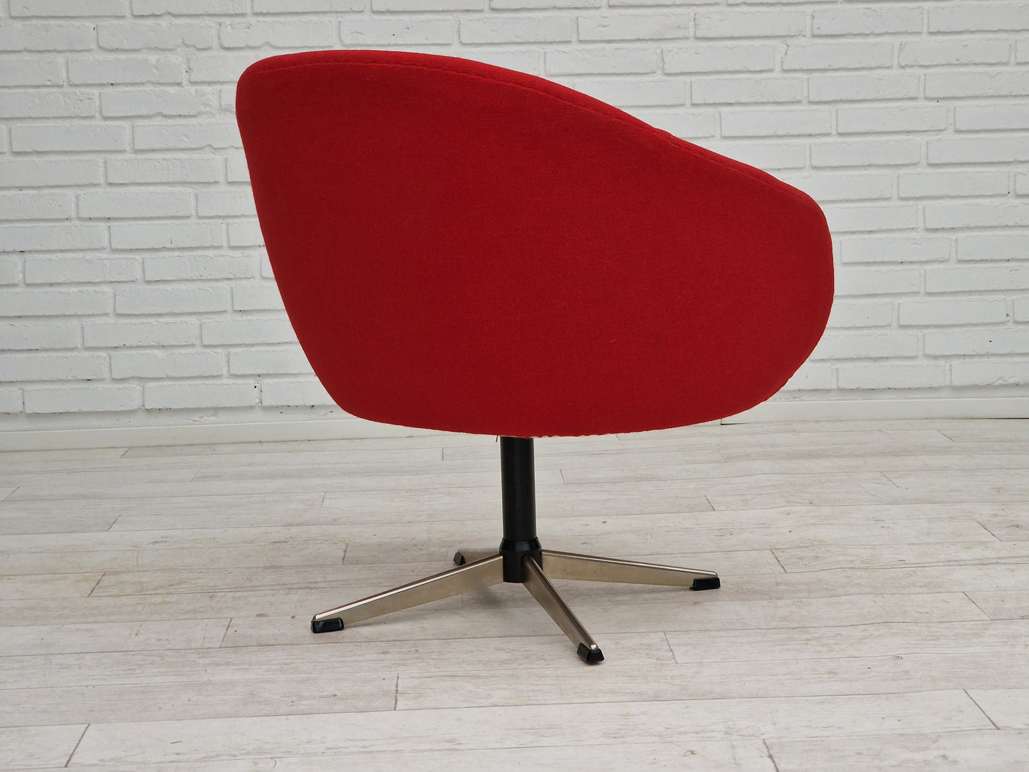 1960s, Scandinavian design by Karl Eric Klote, swivel lounge chair, furniture wool.