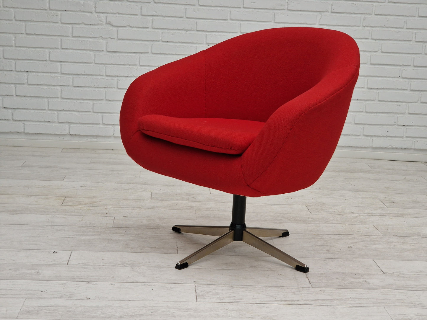 1960s, Scandinavian design by Karl Eric Klote, swivel lounge chair, furniture wool.