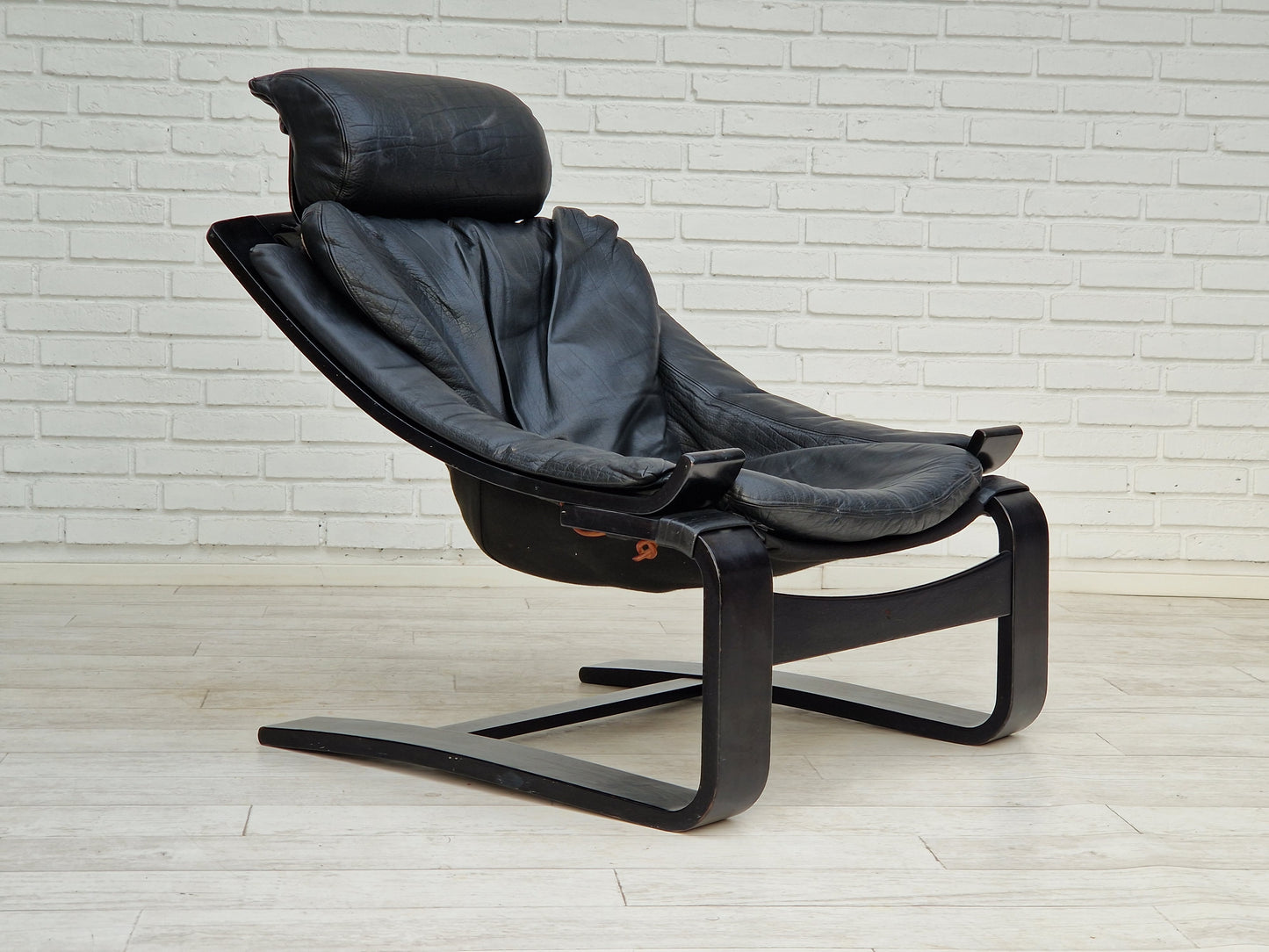 1970s, Swedish design by Ake Fribyter for Nelo, set of two Kroken lounge chair.