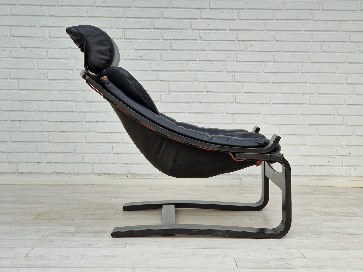 1970s, Swedish design by Ake Fribyter for Nelo, set of two Kroken lounge chair.