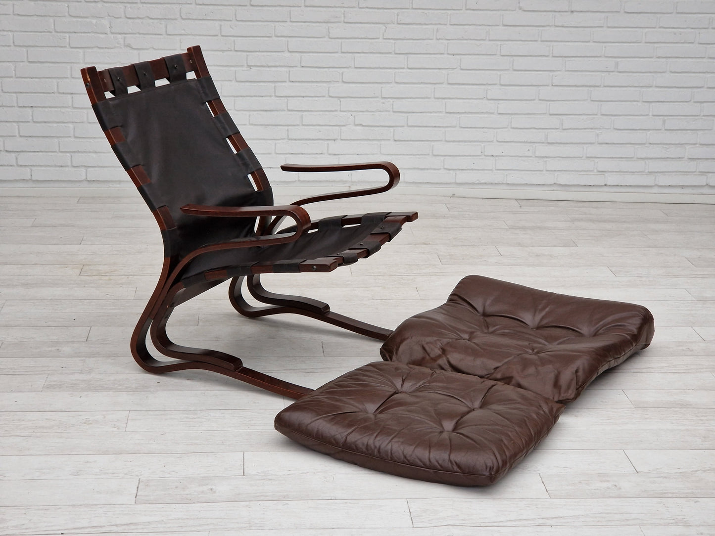 1970s, Norwegian design, Lounge chair model "Kengu" by Else and Nordahl Solheim for Rybo Rykken