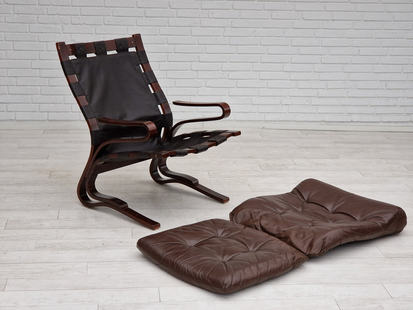 1970s, Norwegian design, Lounge chair model "Kengu" by Else and Nordahl Solheim for Rybo Rykken