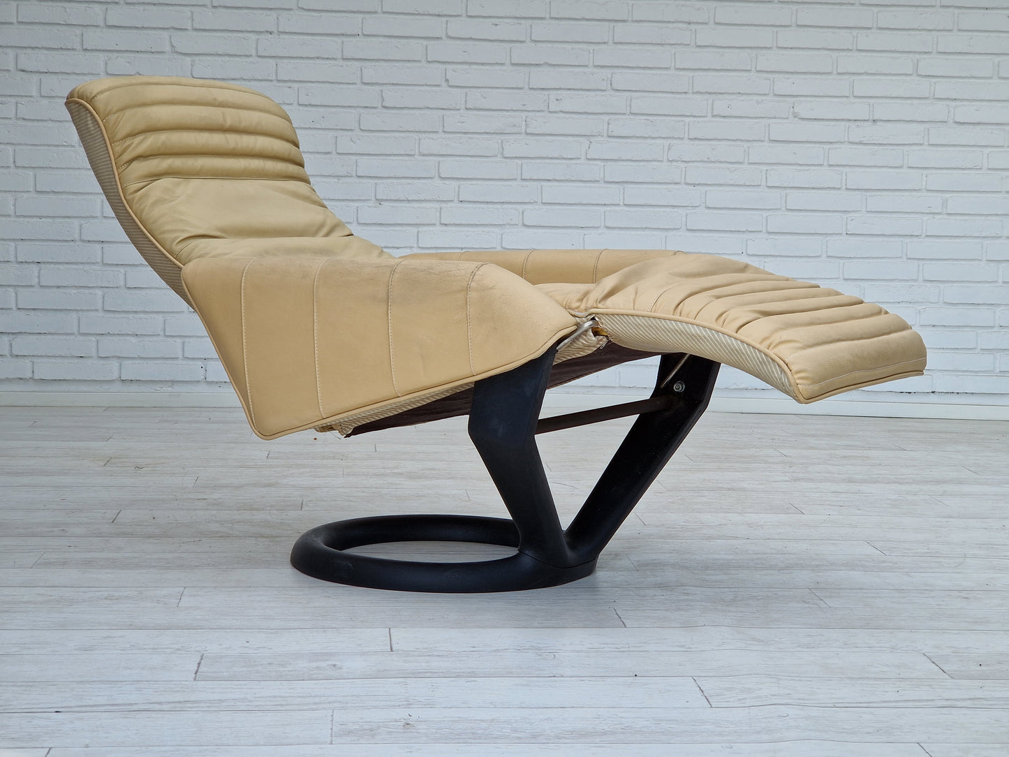 1980s, Danish design by Steen Ostergård for Bramin Møbler. "Action Recliner" relax chair.