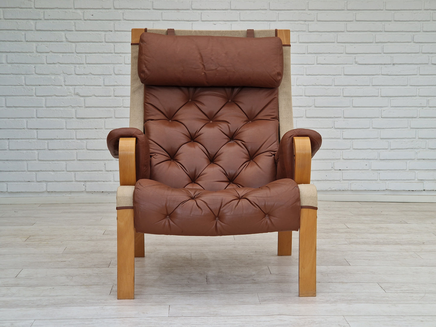 1970-80s, Danish design by Jeki Møbler, armchair in leather, beech bent wood.