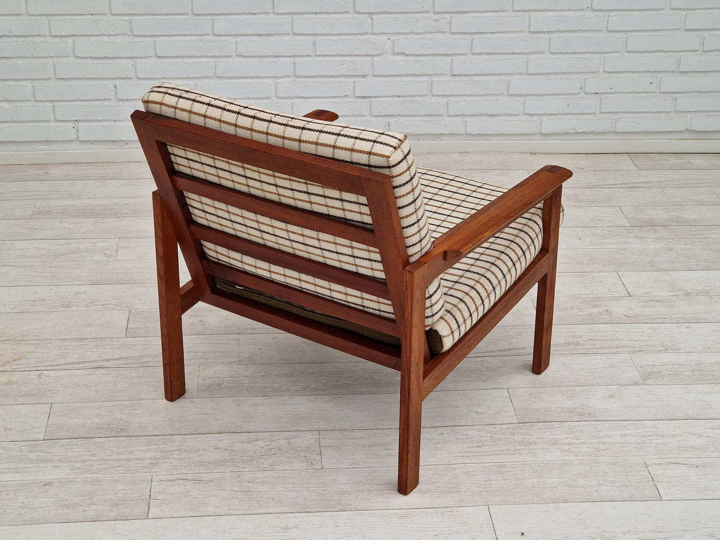 1970s, Danish design by Illum Wikkelsø, model Capella for Eliersen Møbler, teak wood.