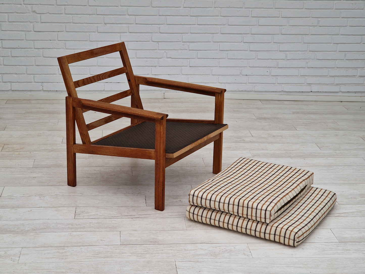 1970s, Danish design by Illum Wikkelsø, model Capella for Eliersen Møbler, teak wood.