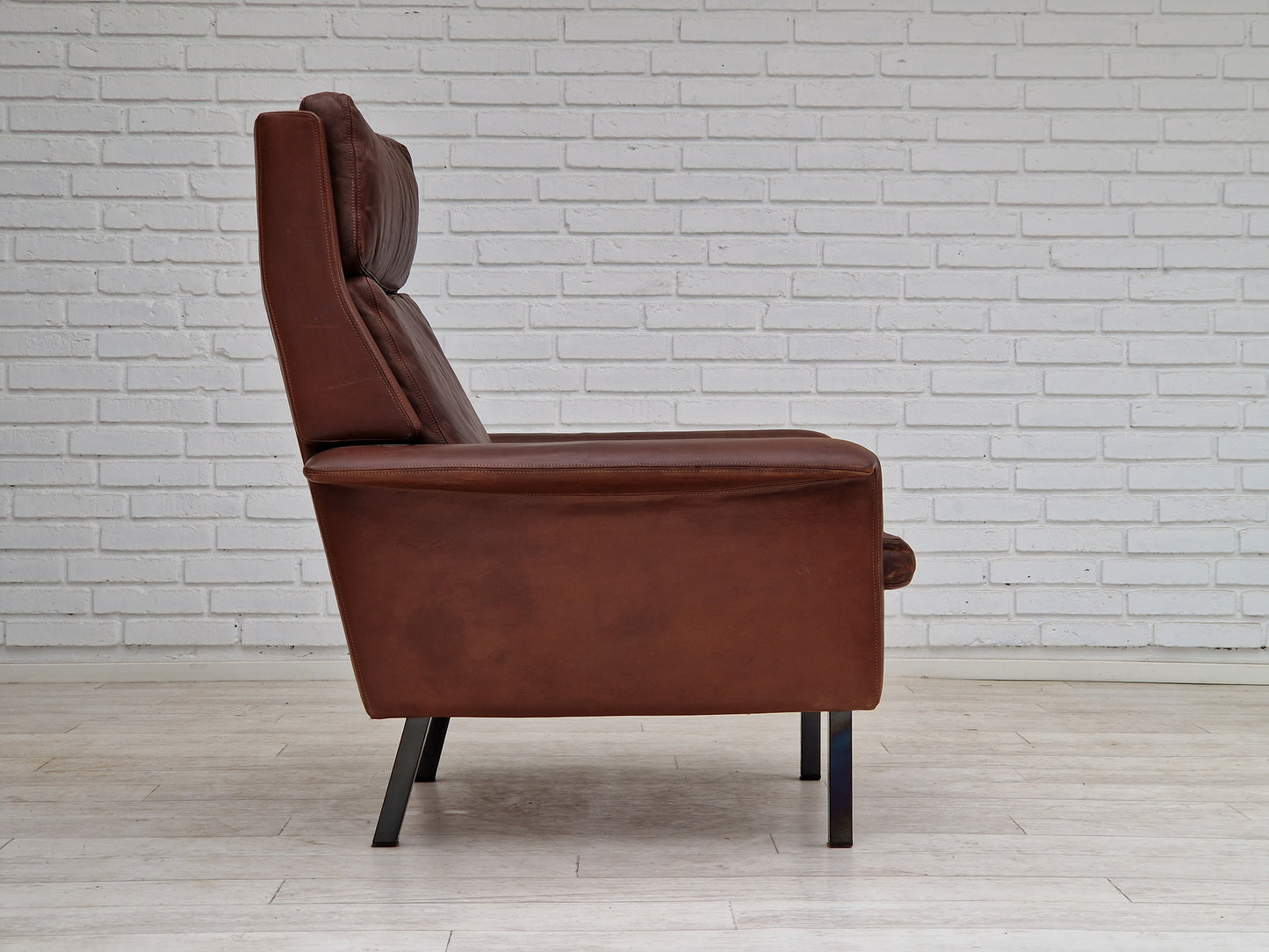 1970s, Danish design by Arne Vodder for Fritz Hansen, leather, original condition.