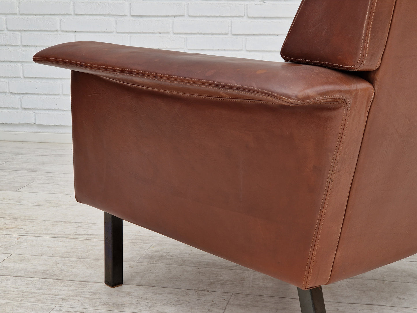 1970s, Danish design by Arne Vodder for Fritz Hansen, leather, original condition.