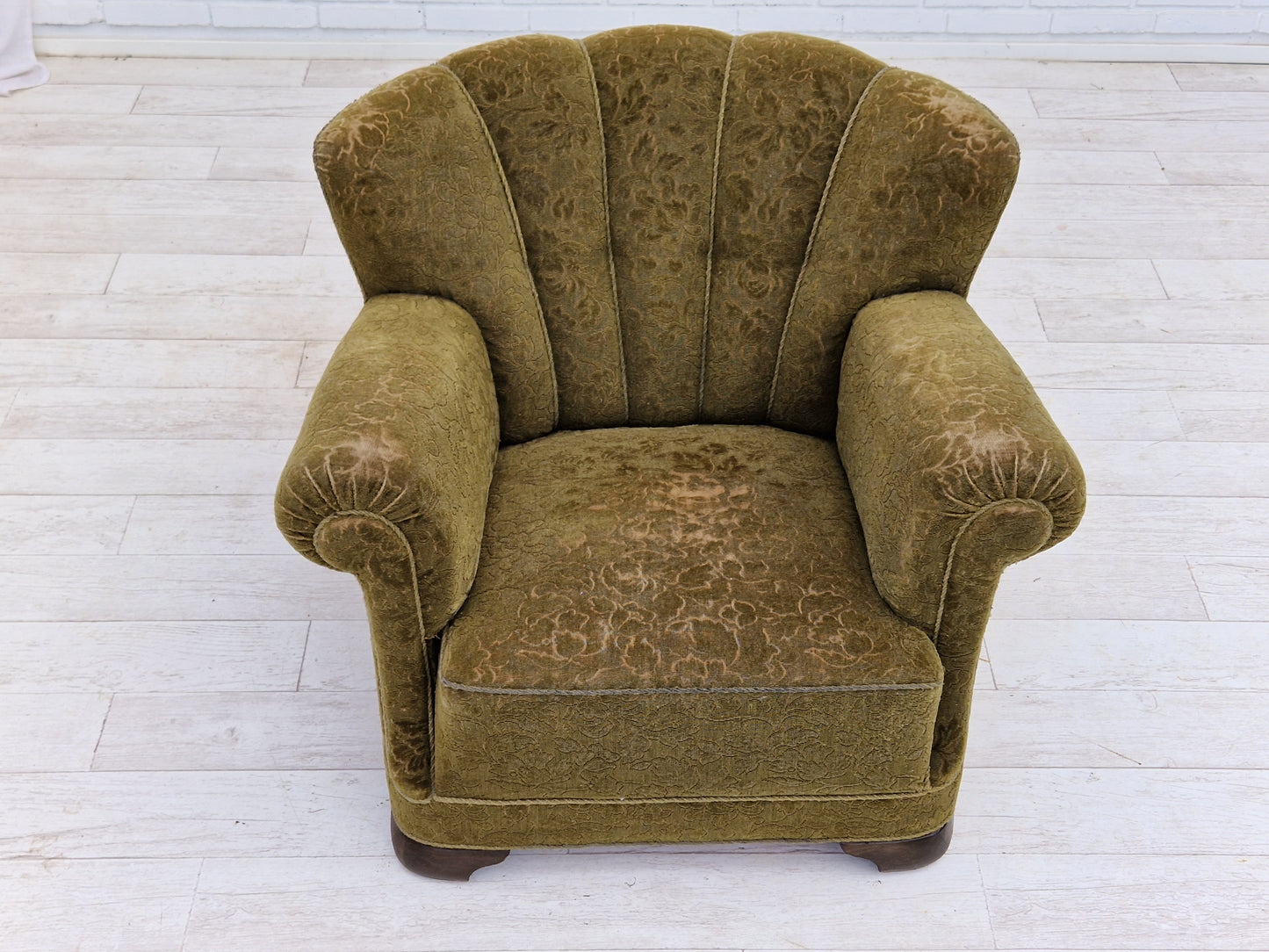 1950s, Danish vintage relax chair in green fabric, original condition.