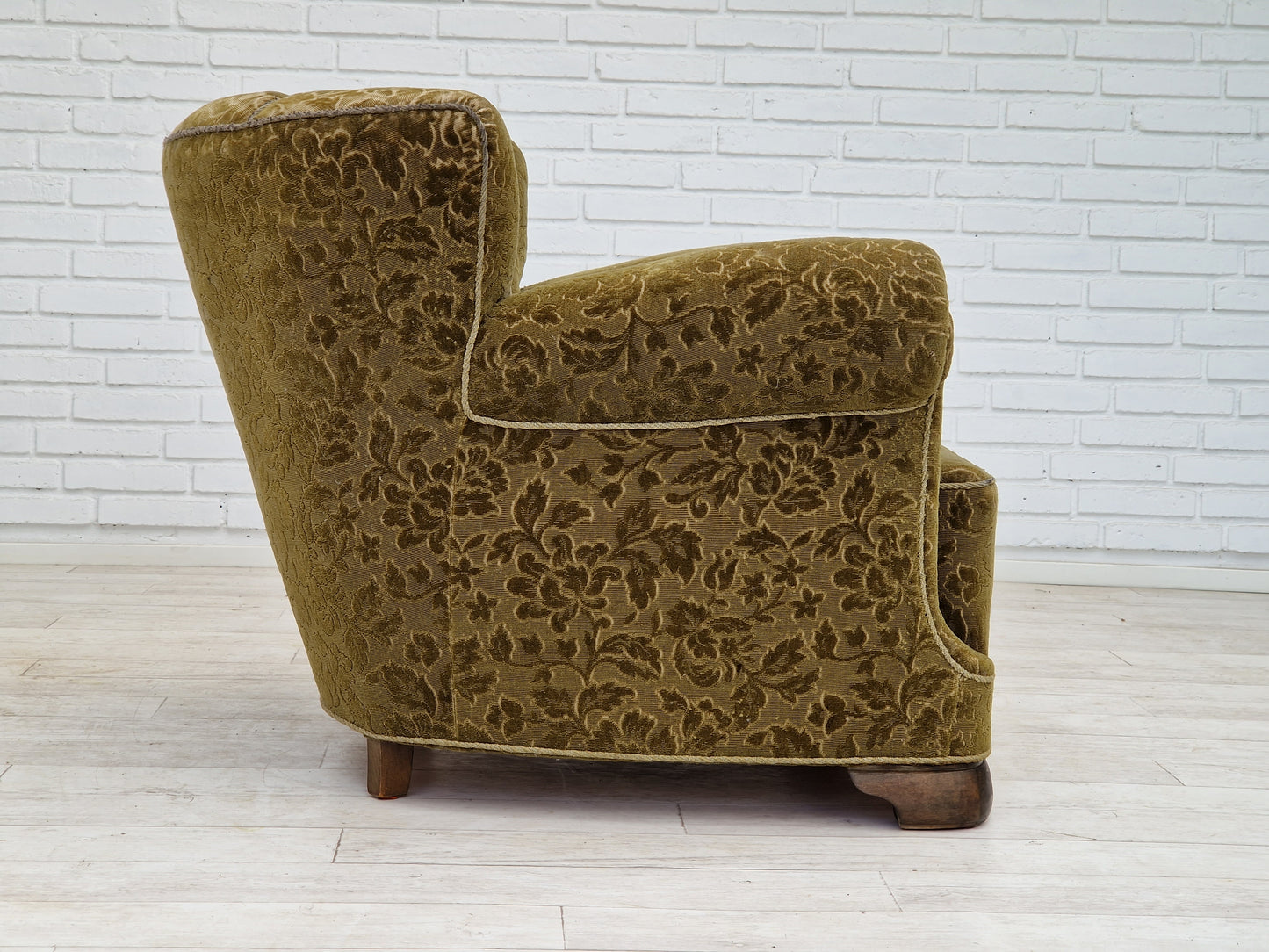 1950s, Danish vintage relax chair in green fabric, original condition.