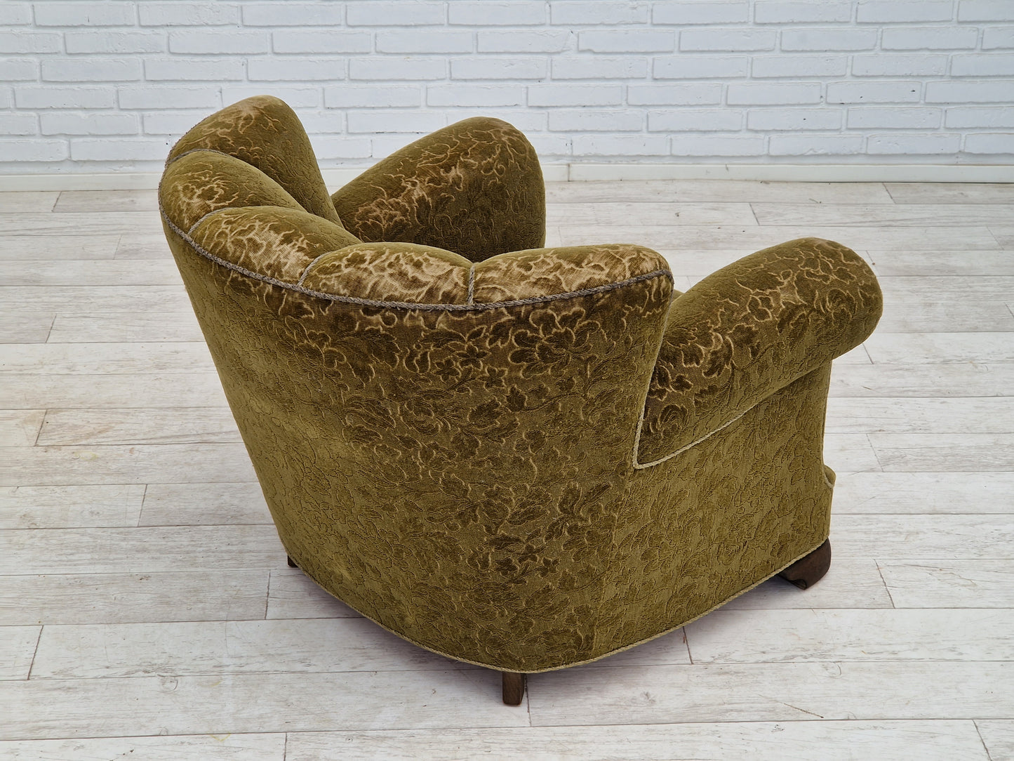 1950s, Danish vintage relax chair in green fabric, original condition.