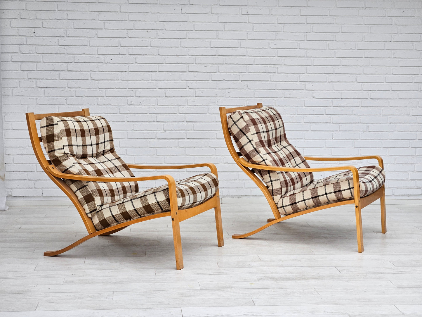 1970s, Danish design, par of two lounge chairs in furniture wool, original very good condition.