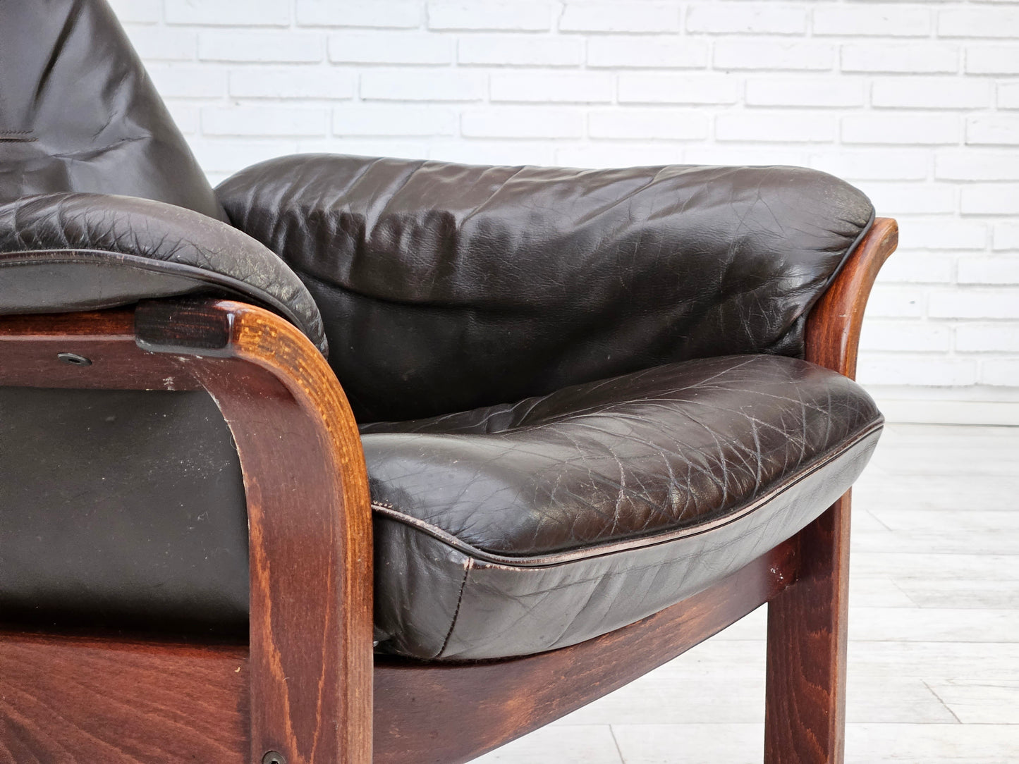 1970s, Swedish design by Göte Möbler adjustable lounge chair, brown leather.