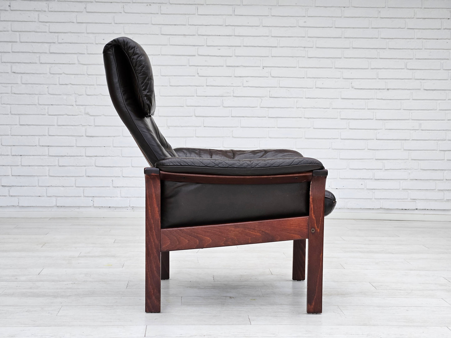 1970s, Swedish design by Göte Möbler adjustable lounge chair, brown leather.