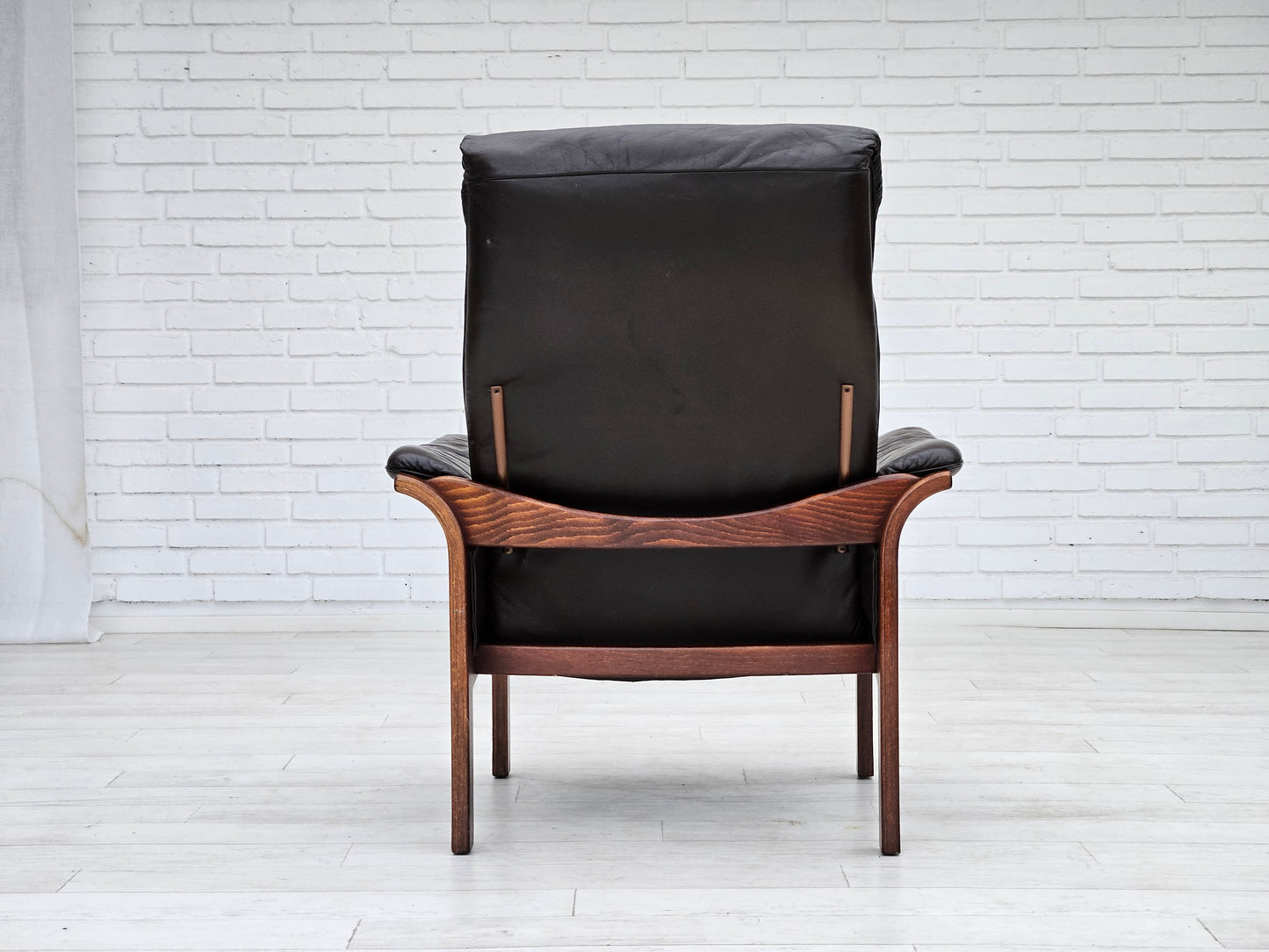 1970s, Swedish design by Göte Möbler adjustable lounge chair, brown leather.