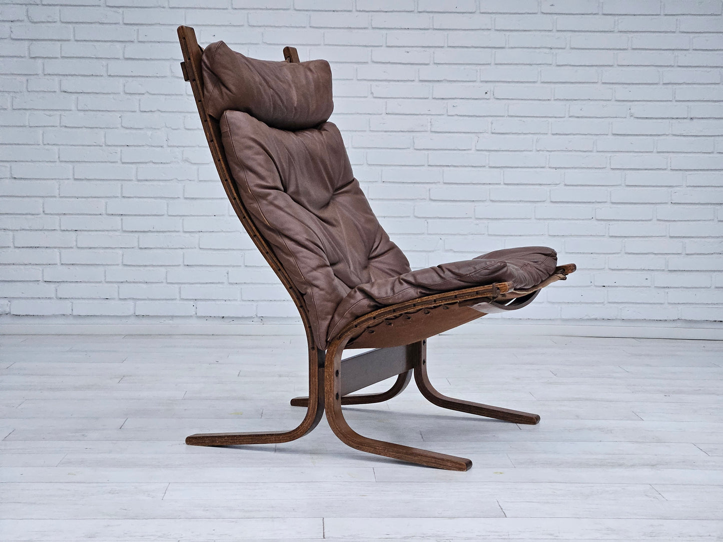 1970’s, Norwegian design, "Siesta" lounge chair by Ingmar Relling, leather, bentwood.