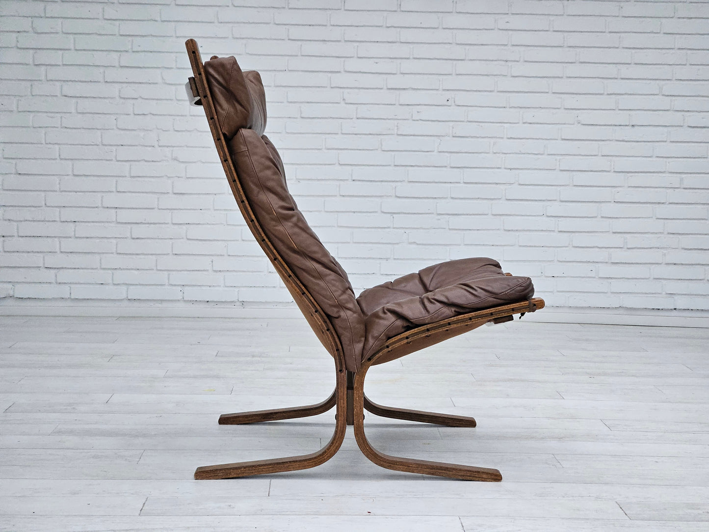 1970’s, Norwegian design, "Siesta" lounge chair by Ingmar Relling, leather, bentwood.