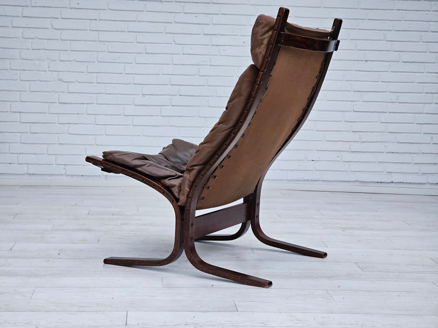 1970’s, Norwegian design, "Siesta" lounge chair by Ingmar Relling, leather, bentwood.