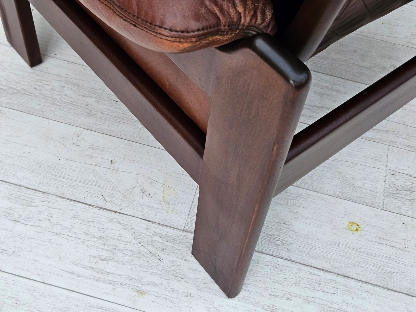 1970s, Danish adjustable lounge chair with footstool, brown leather, by Skippers Møbler.