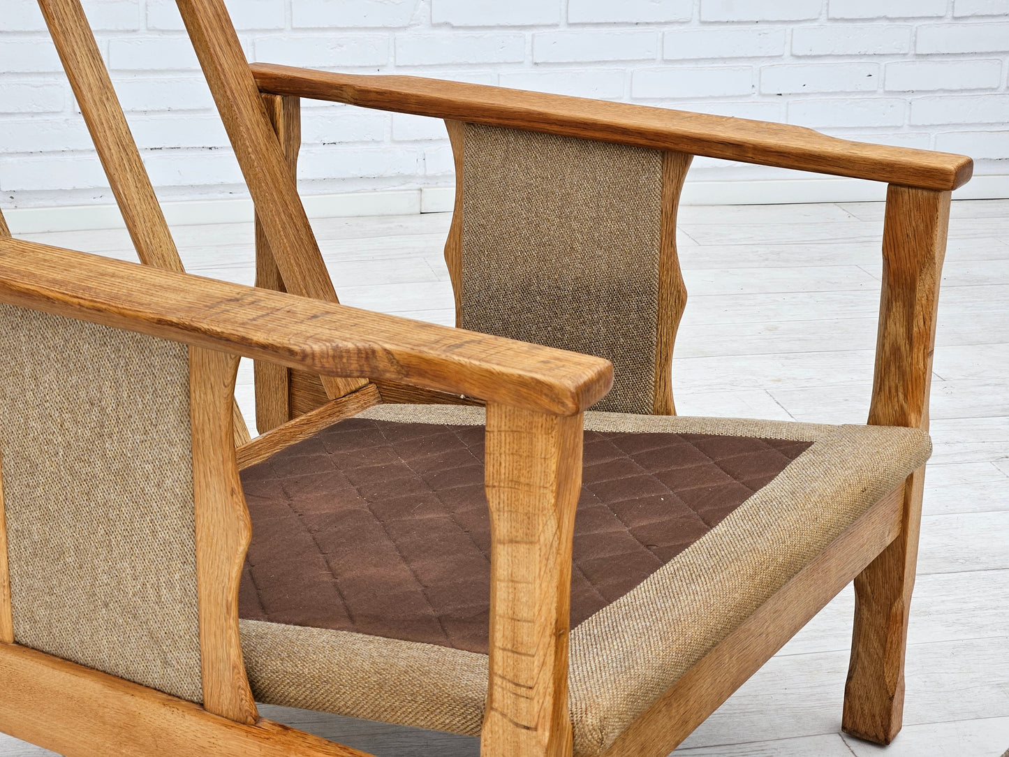 1970s, pair of Danish lounge chairs, original very good condition, wool, oak.