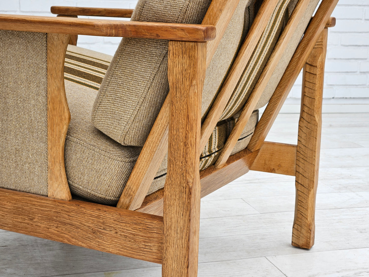 1970s, pair of Danish lounge chairs, original very good condition, wool, oak.