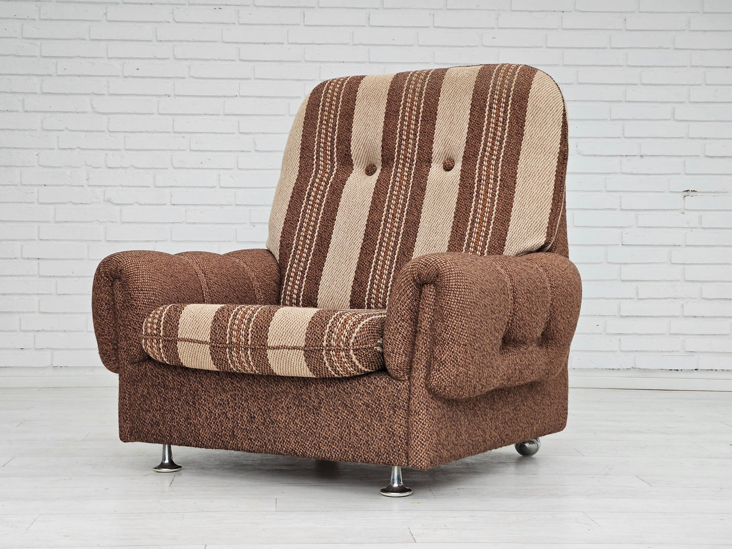 1970s, Danish relax chair, original wool upholstery, very good condition.