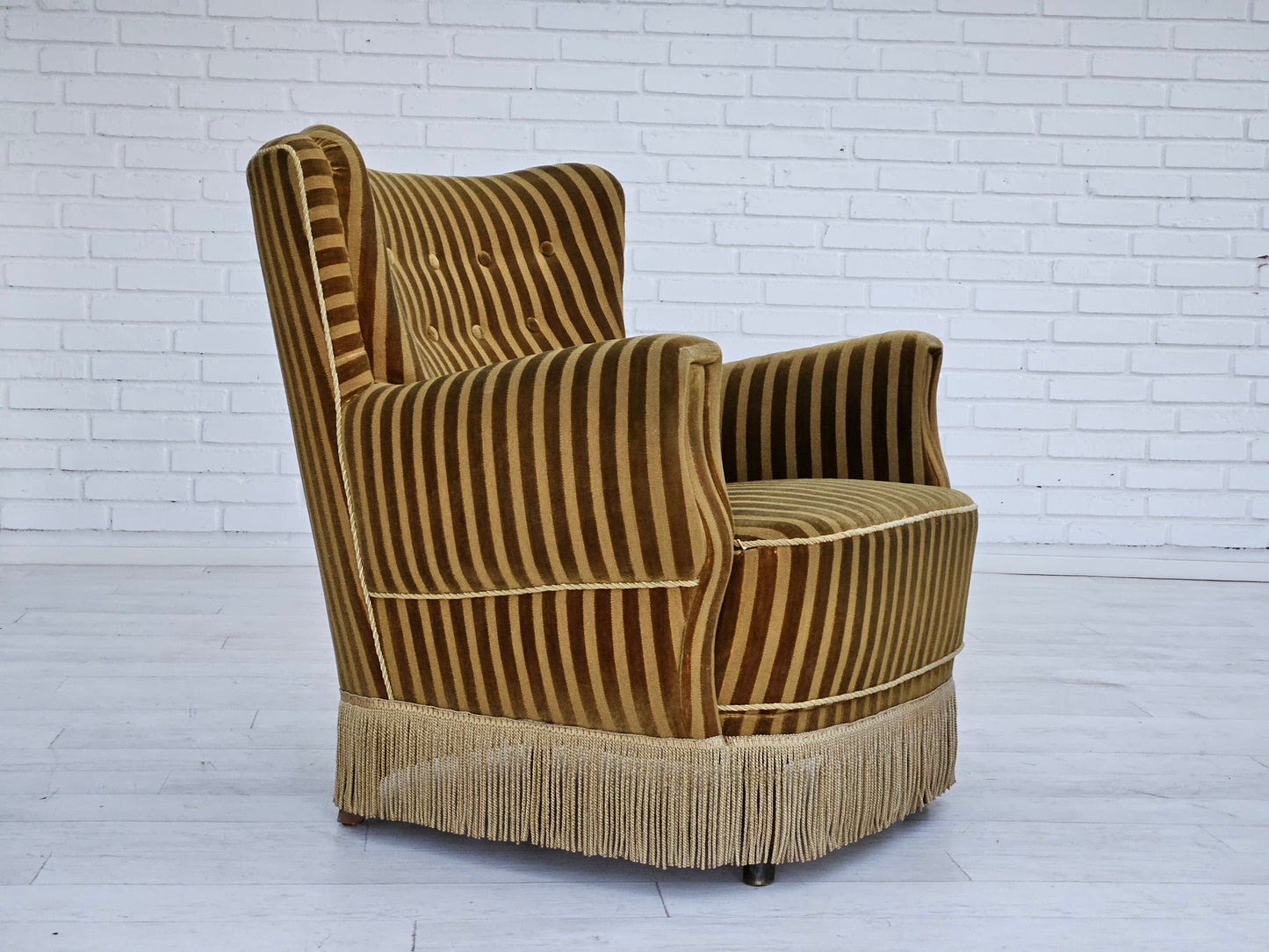 1960s, Danish relax chair, original upholstery, green velour.