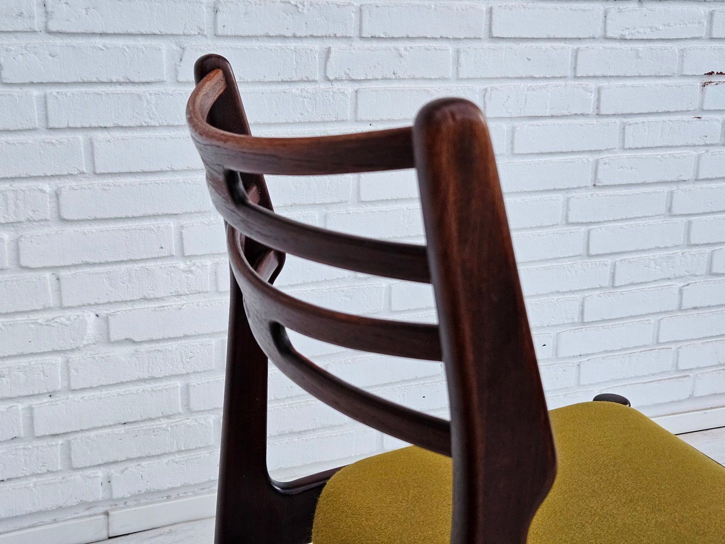 1970s, Danish design by Johannes Andersen, set of 3 dining chairs model 101, original condition.