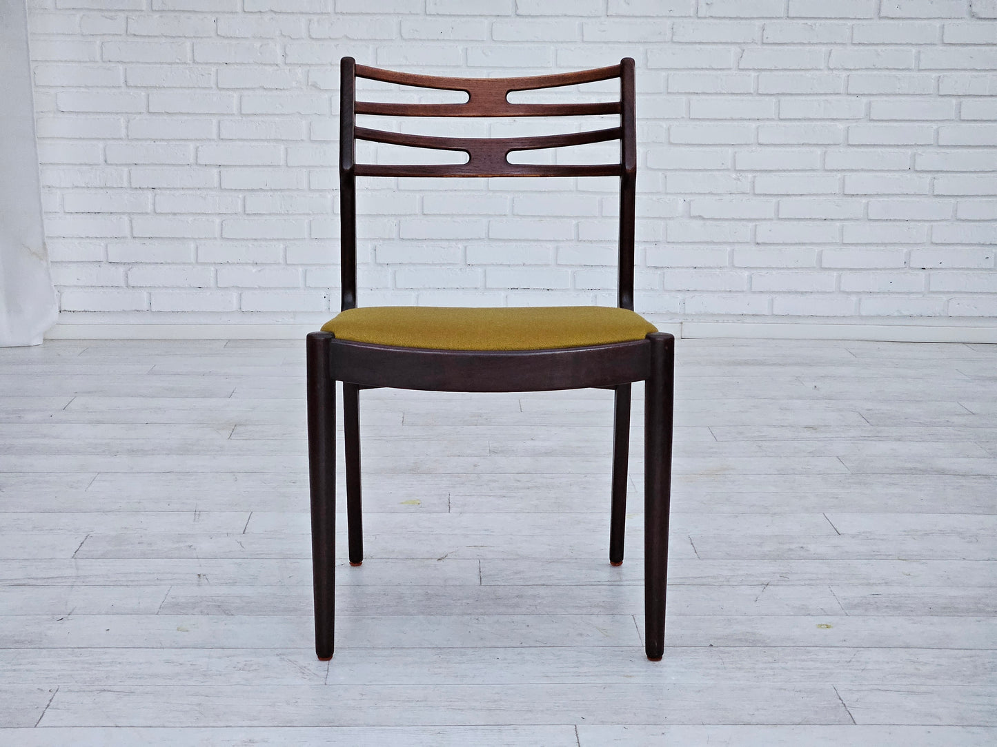 1970s, Danish design by Johannes Andersen, set of 3 dining chairs model 101, original condition.