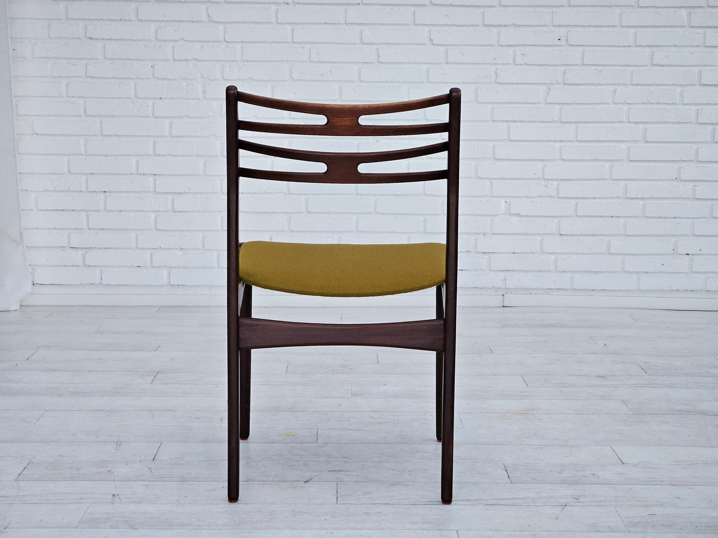 1970s, Danish design by Johannes Andersen, set of 3 dining chairs model 101, original condition.