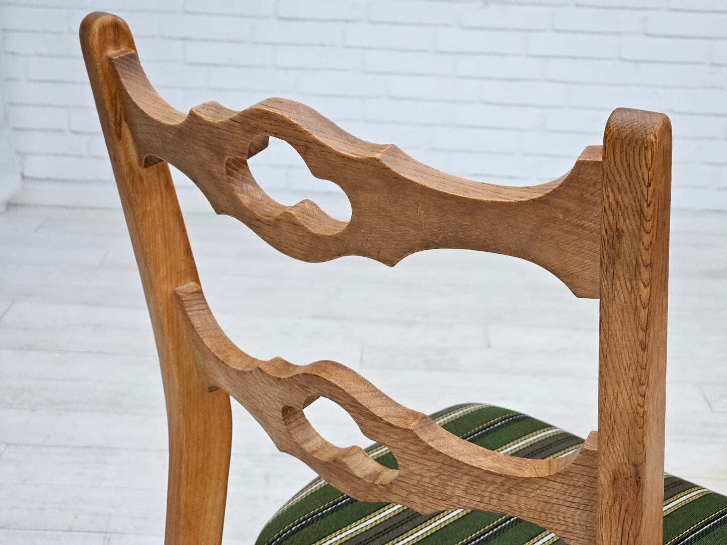 1970s, set of 6 Danish dinning chairs, original very good condition, oak wood.