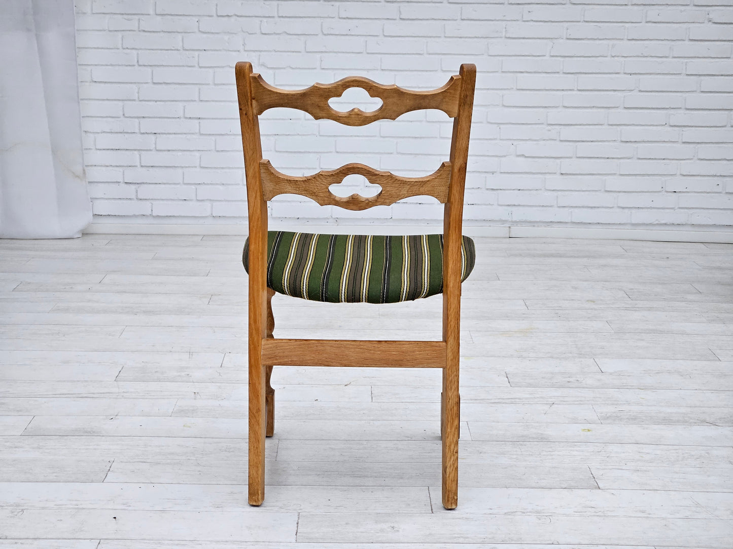 1970s, set of 6 Danish dinning chairs, original very good condition, oak wood.