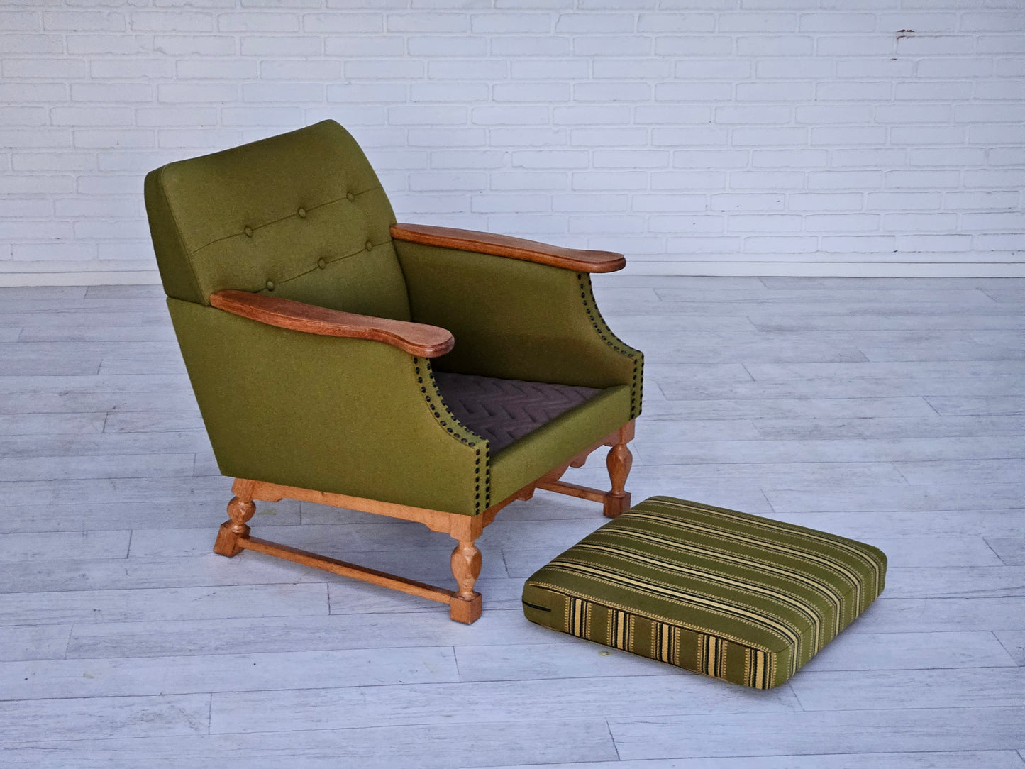 1970s, Danish lounge chair, wool, oak, original very good condition.