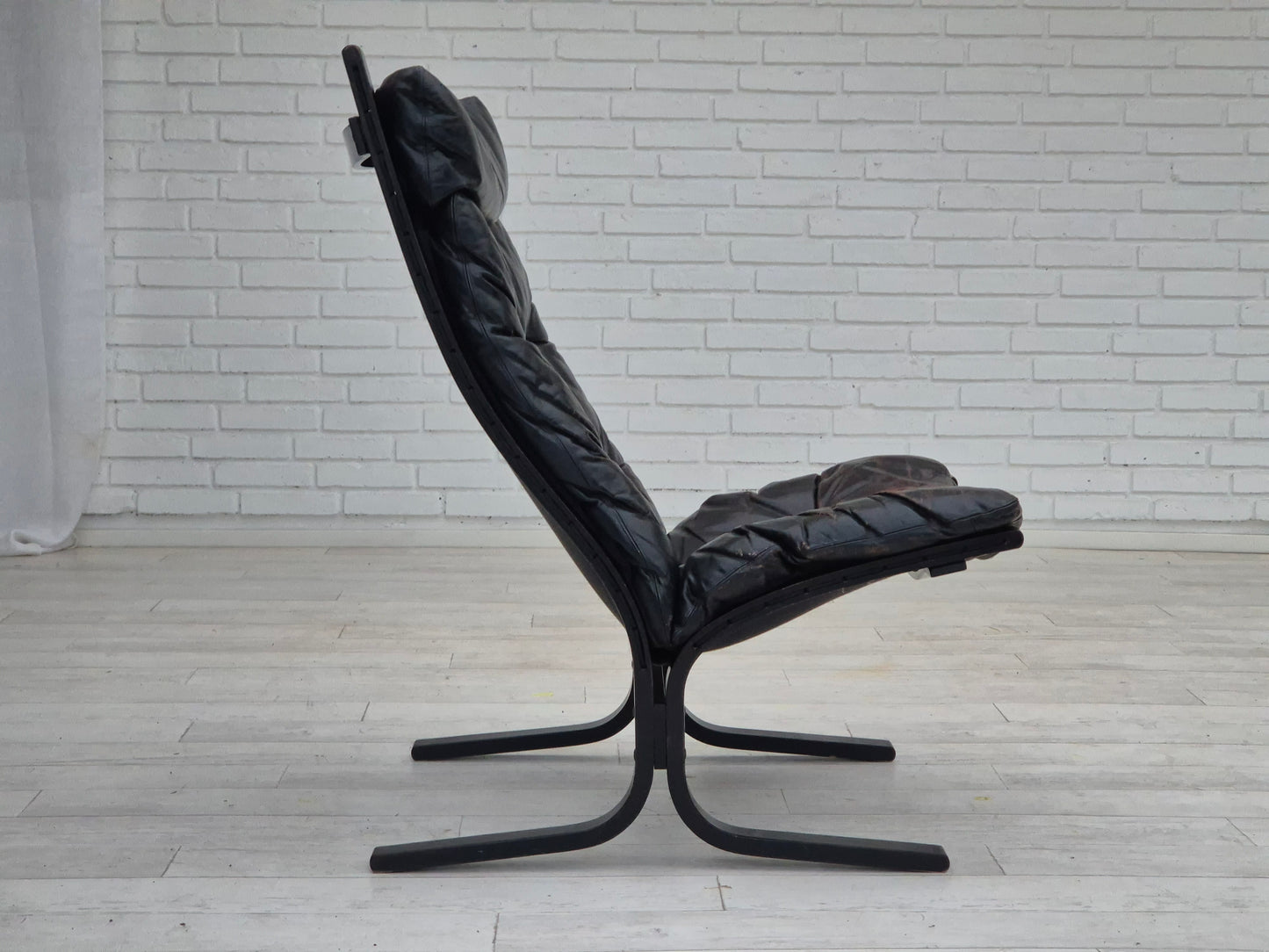 1970’s, Norwegian design, "Siesta" lounge chair by Ingmar Relling, black leather, bentwood.