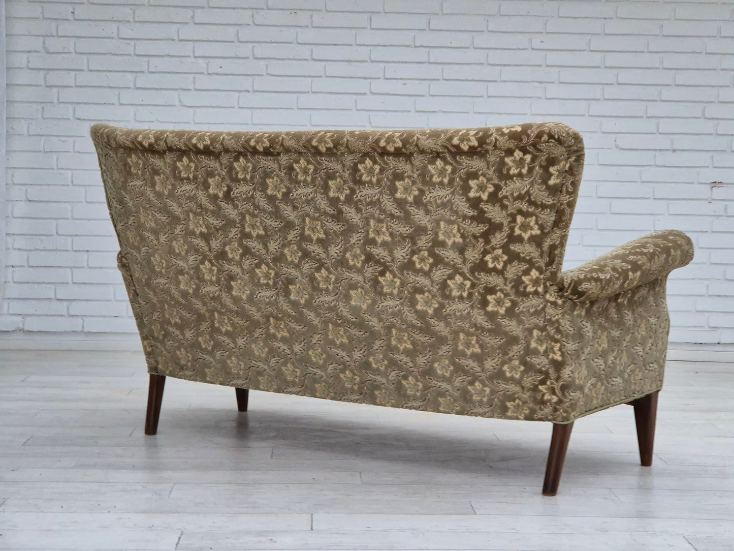 1960s, Danish 2 seater sofa by Fritz Hansen, very good condition, velour.