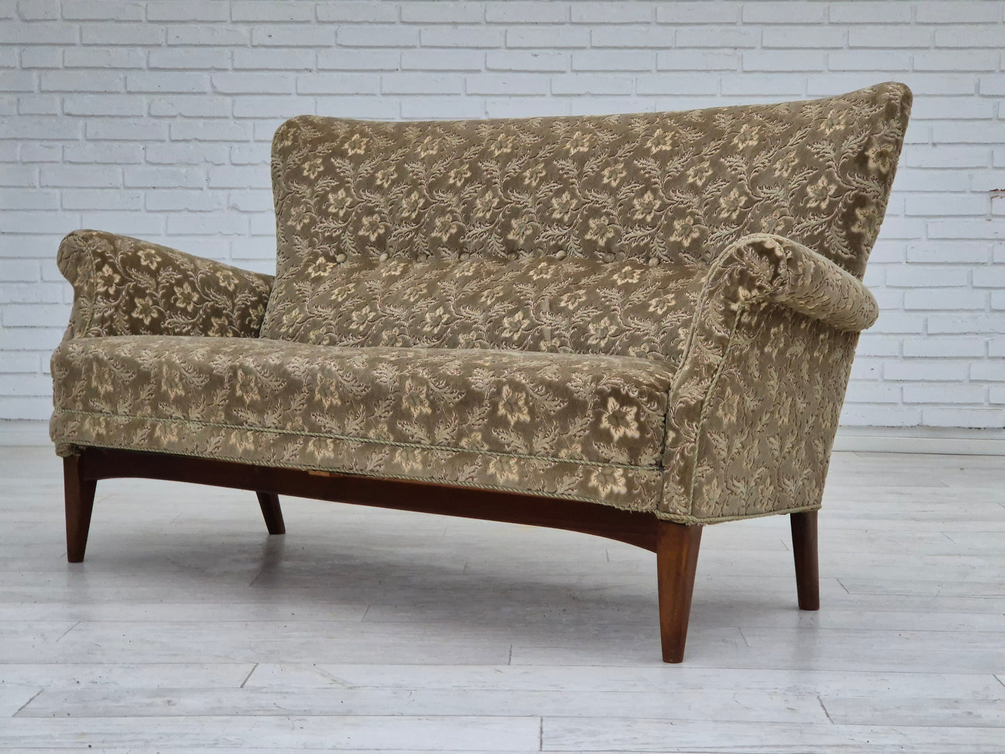 1960s, Danish 2 seater sofa by Fritz Hansen, very good condition, velour.