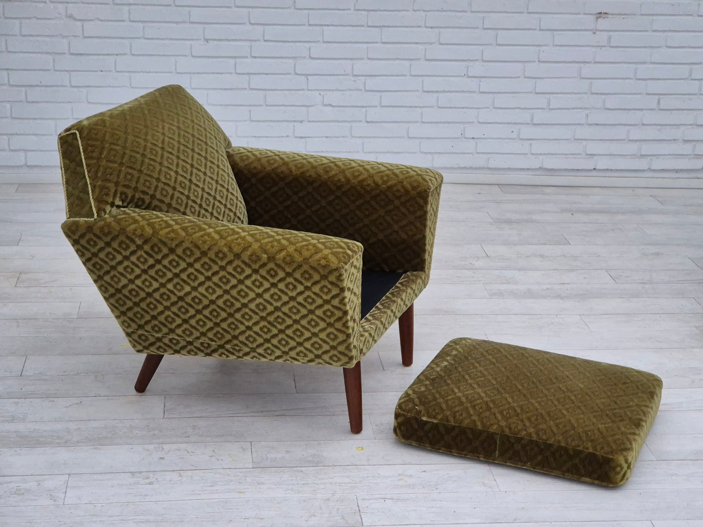 1970s, Danish armchair by Georg Thams, original upholstery, green velour, teak wood.