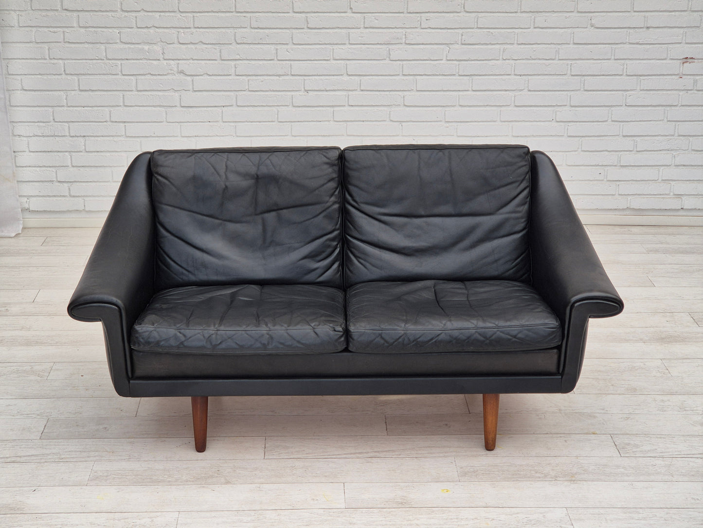 1960s, Danish design by Aage Christiansen for Erhardsen & Andersen, 2 seater sofa model "Matador", original condition.